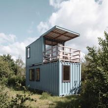 Nowoczesny Dom Modułowy z Kontenerów – Styl Skandynawski
